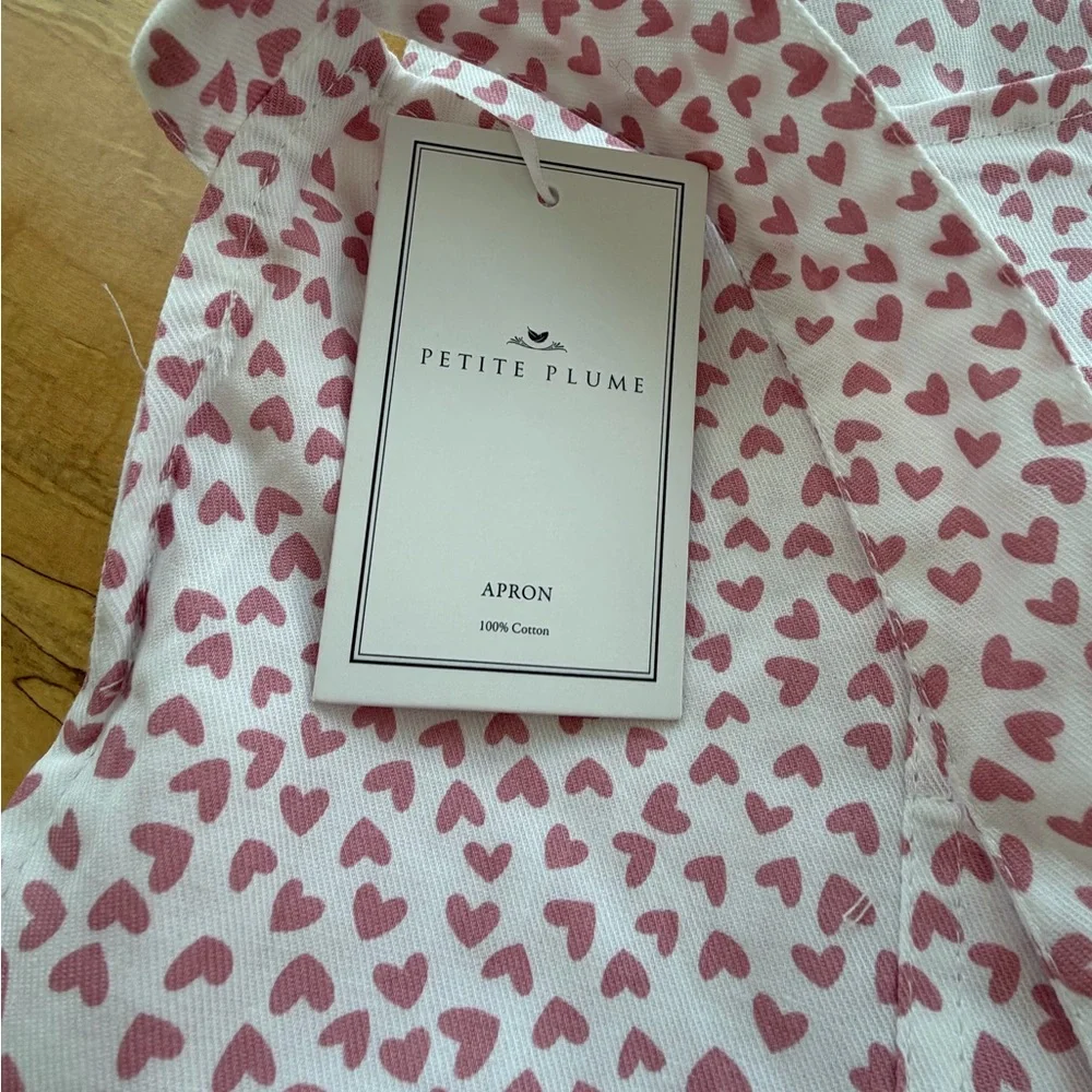 NWT- Petite Plume Heart Patterned Apron